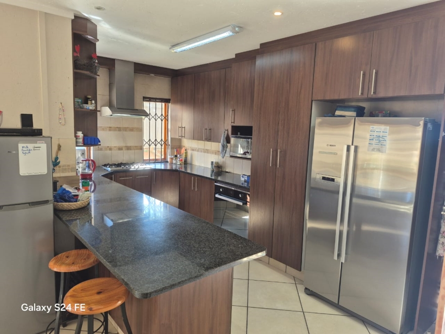 3 Bedroom Property for Sale in Boschdal North West